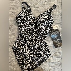 Brand New Miracle Suit Size 10 Bathing Suit